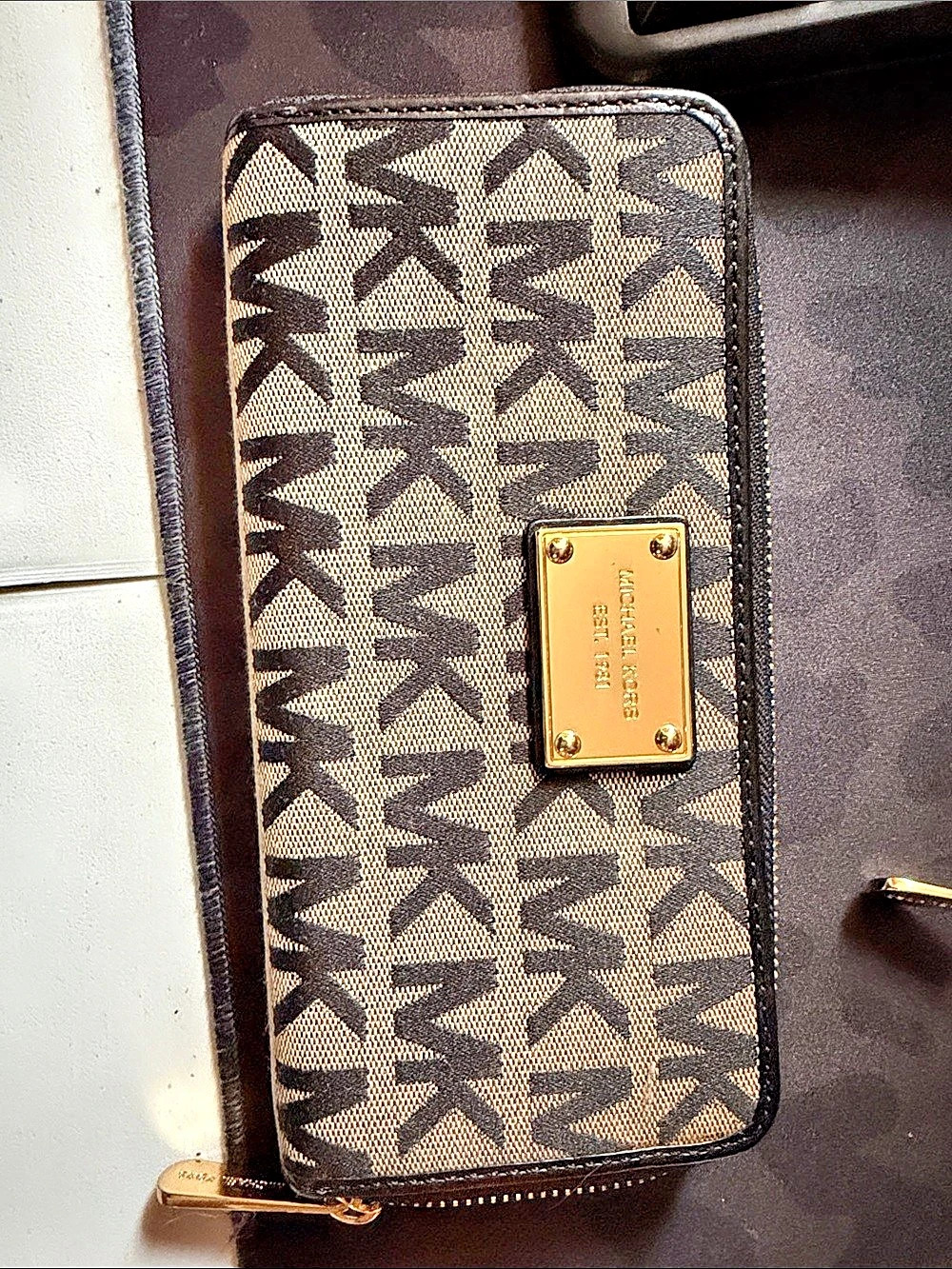 Michael Kors Jet Set Travel Continental Wallet Brown & Black